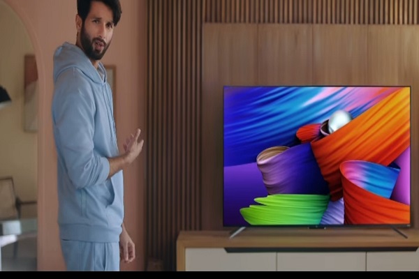 Oneplus TV- Shahid Kapoor-Mira Kapoor ad