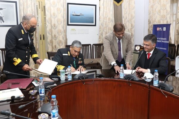 IIFL Home Finance Ltd. and Indian Naval Placement Agency sign an MoU for hiring of Navy veterans