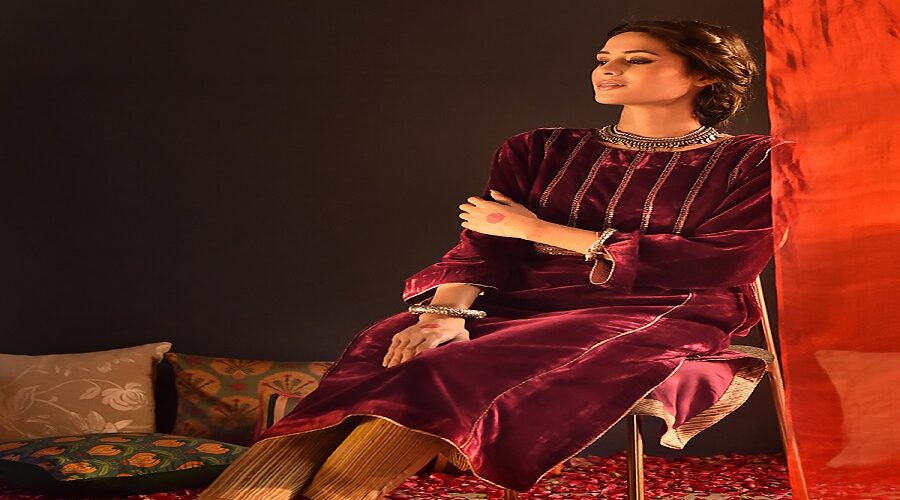 JAYPORE, Maroon Hand Embroidered Velvet Kurta