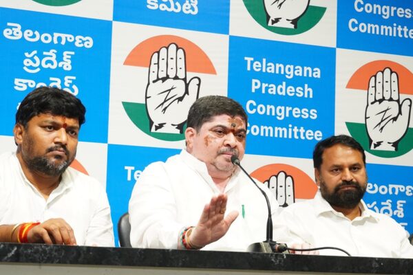 BC Welfare Minister Ponnam Prabhakar Slams BRS, Kavitha; Urges Unity for BC Bill Implementation